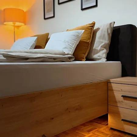 Royal - Private Parking, Garden And Terrace * Negotin