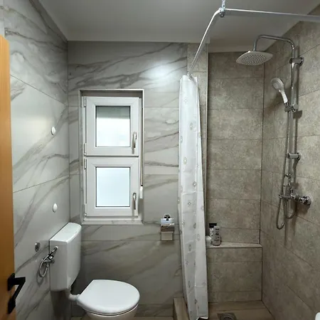 Royal - Private Parking, Garden And Terrace Vilă *